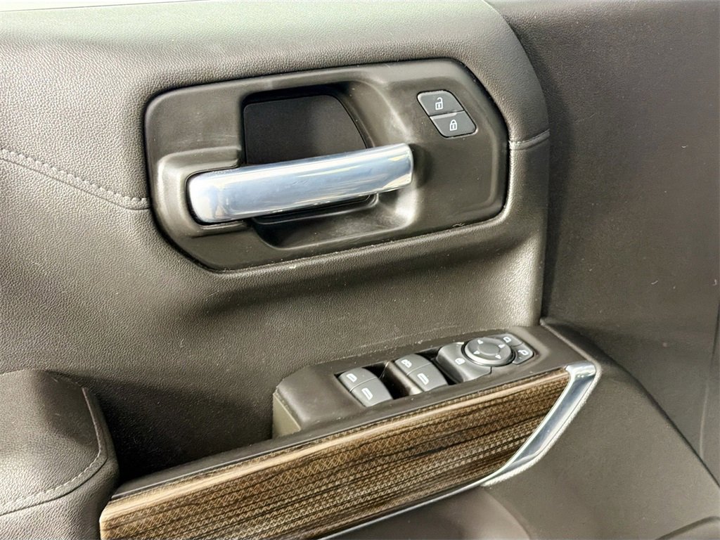 Used 2021 Chevrolet Silverado 1500 RST image 17