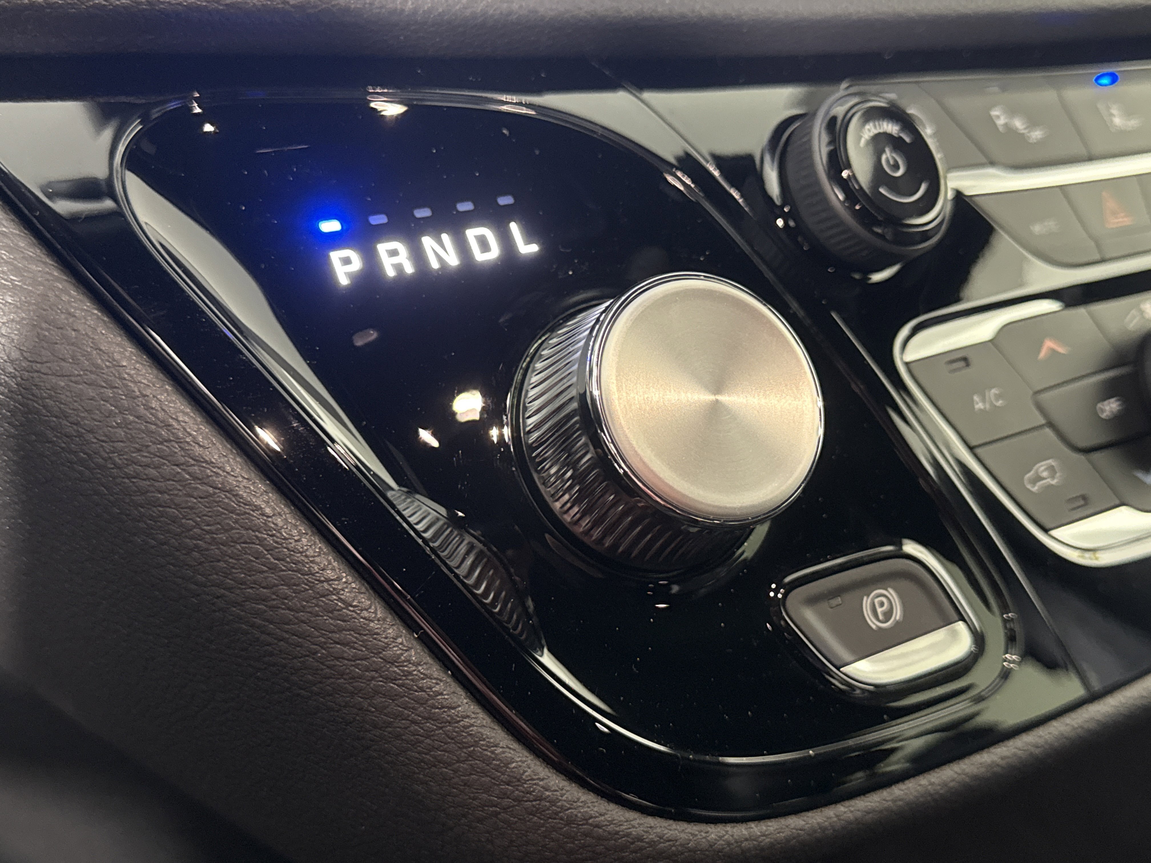 New 2026 Chrysler Pacifica Select w/ S Appearance Package image 23