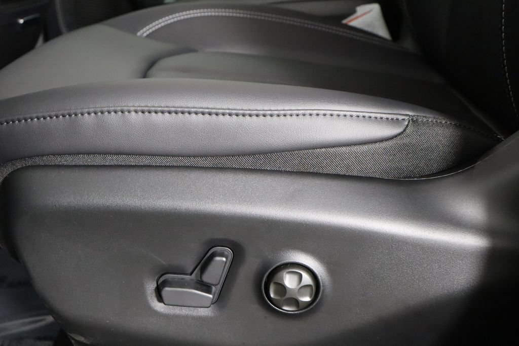 New 2027 Chrysler Pacifica Select FWD image 25
