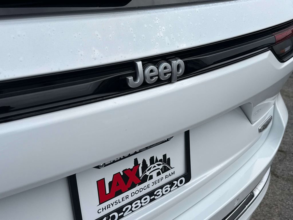 New 2025 Jeep Grand Cherokee Summit AWD/4WD image 5
