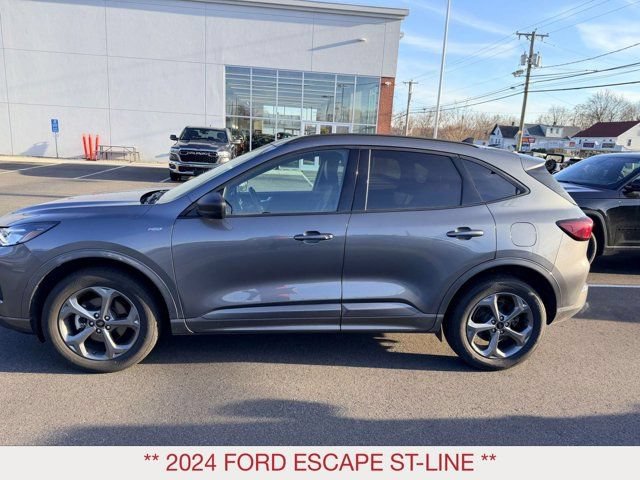 Used 2024 Ford Escape ST-Line AWD/4WD image 5