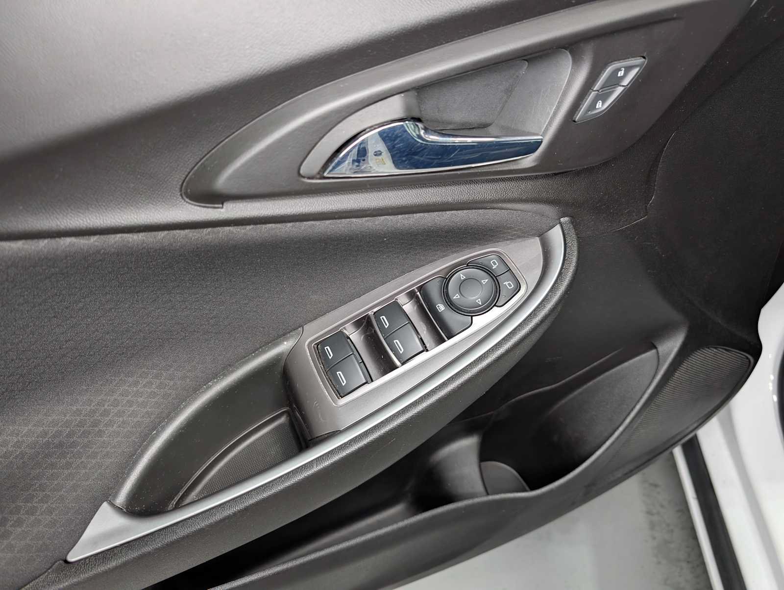 Used 2018 Chevrolet Malibu LS FWD image 34