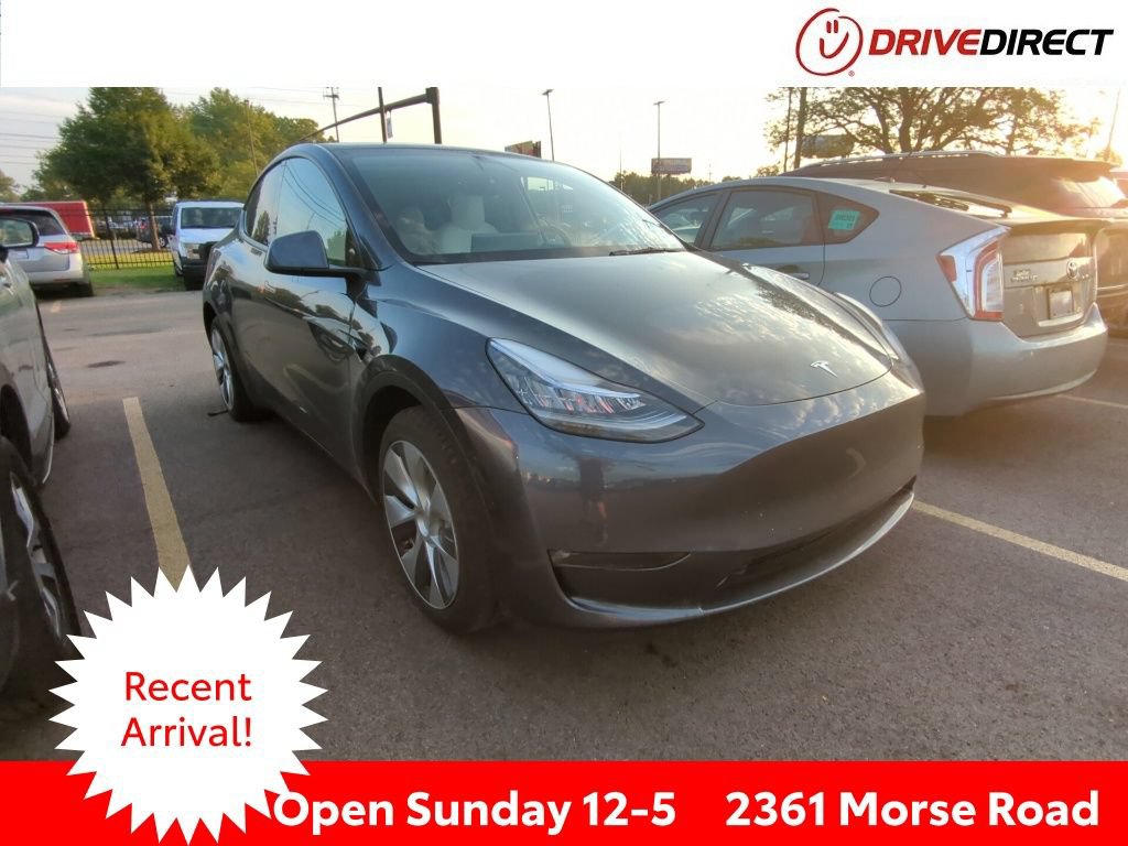 Used 2021 Tesla Model Y Long Range AWD/4WD image 1