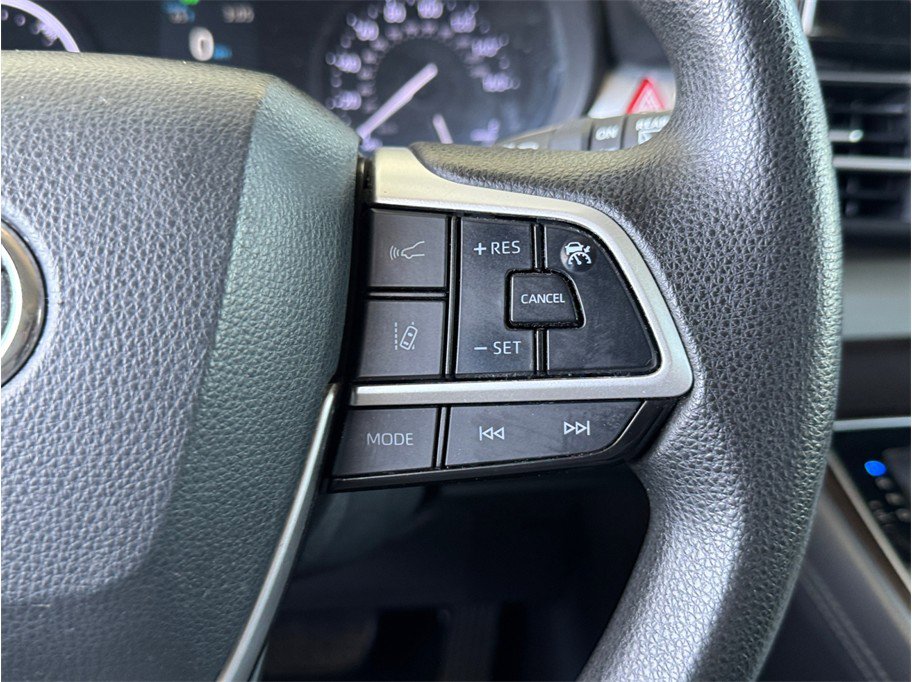 Used 2021 Toyota Sienna LE image 14