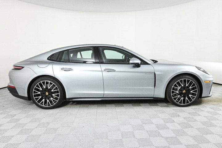 New 2025 Porsche Panamera 4 image 26