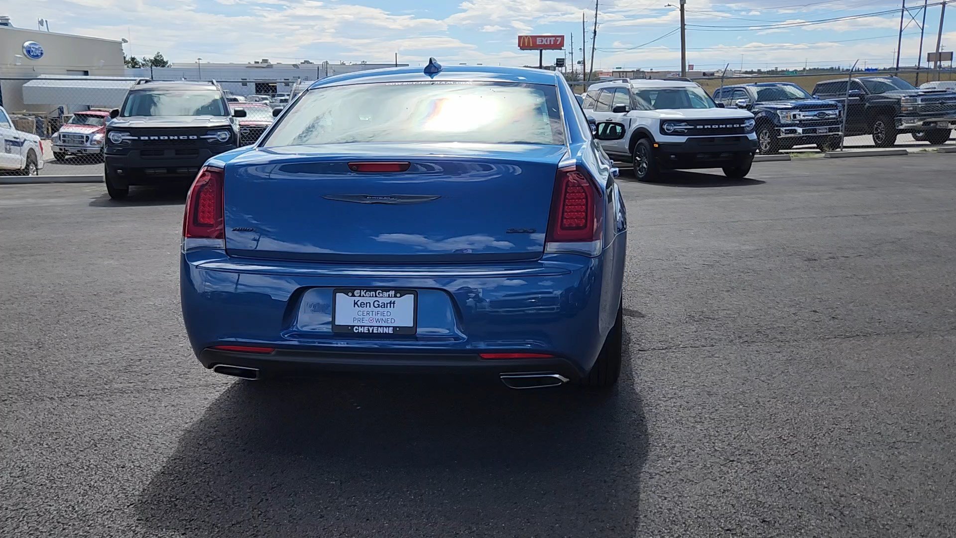 Used 2022 Chrysler 300 Touring w/ Sport Appearance Package AWD/4WD image 3