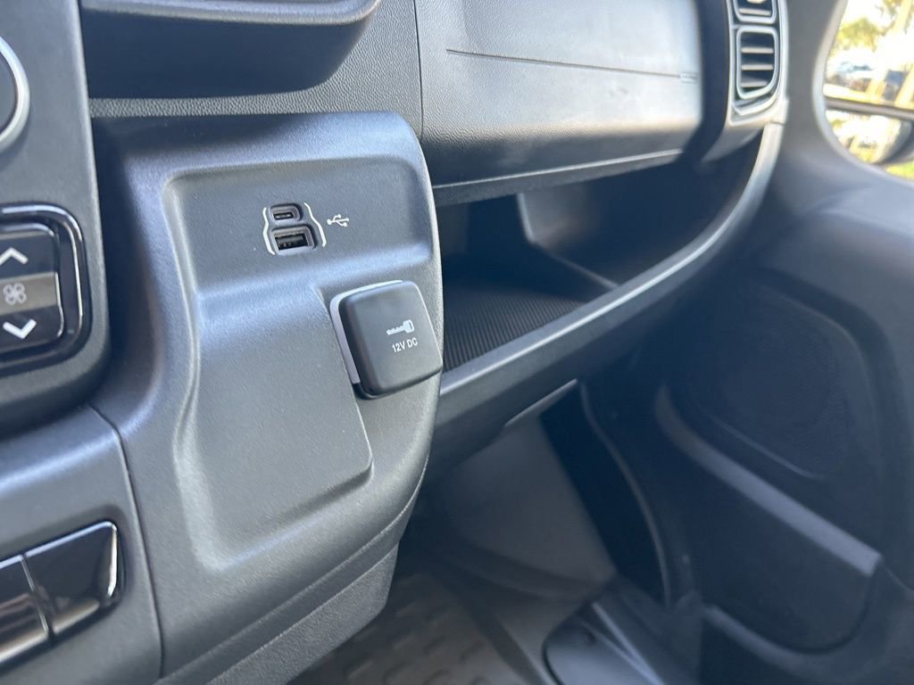 Used 2024 RAM ProMaster 3500 w/ Delivery Van Package image 40