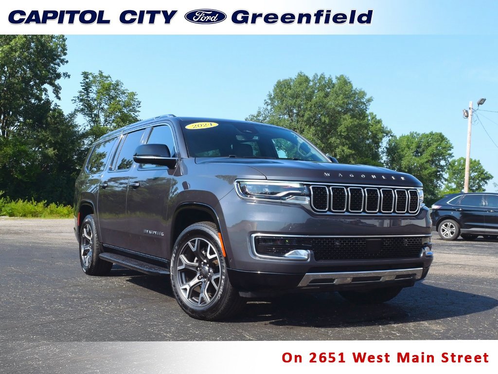 Used 2024 Jeep Wagoneer L Series III w/ Flexible Seating Group image 1