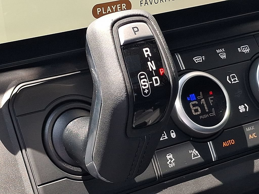 New 2026 Land Rover Defender 110 AWD/4WD image 13