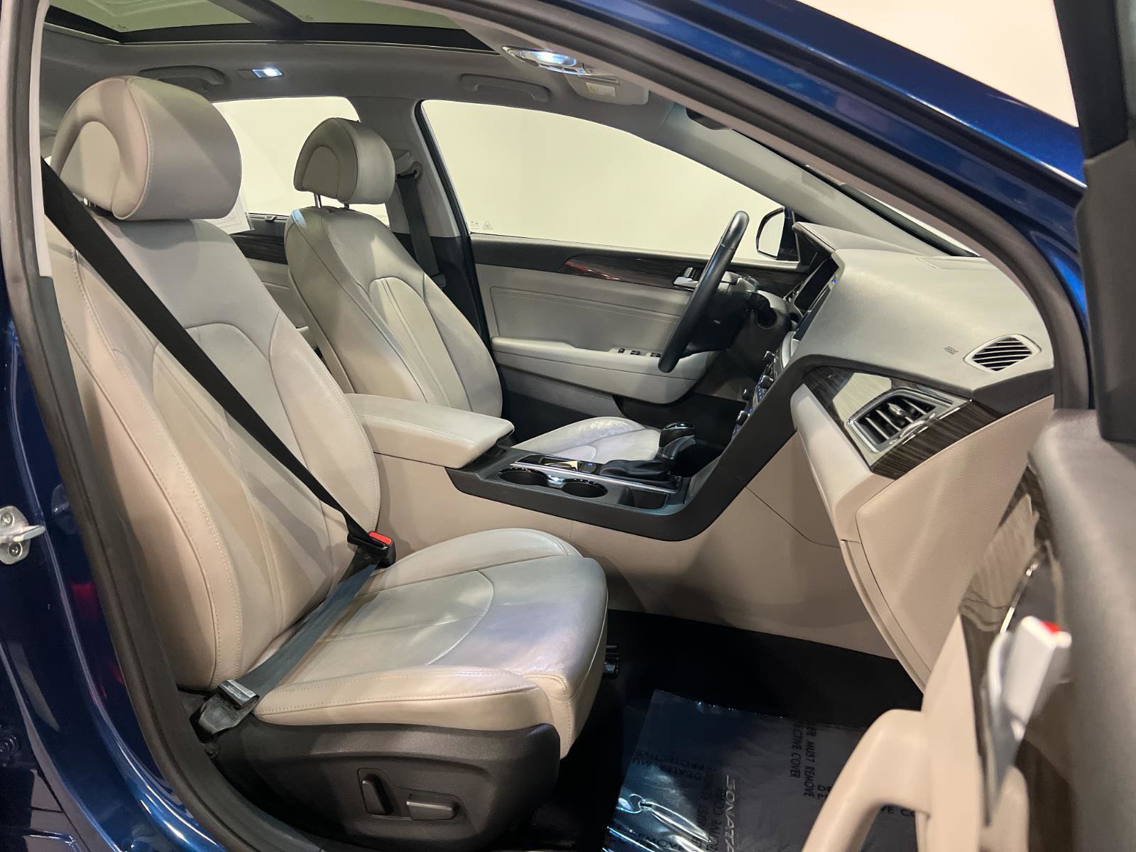 Used 2015 Hyundai Sonata Limited w/ Option Group 05 image 35