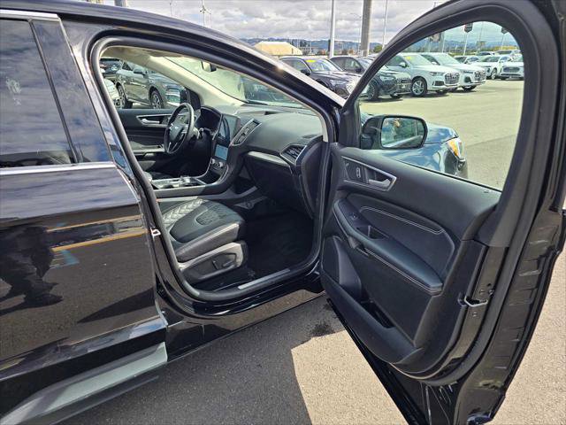 Used 2024 Ford Edge Titanium image 12