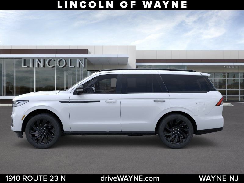 New 2025 Lincoln Navigator Reserve w/ Jet Appearance Package image 3