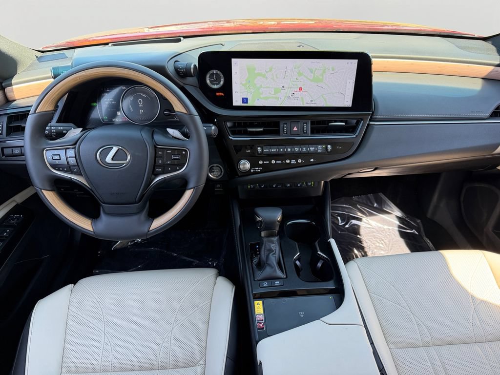 Used 2024 Lexus ES 300h w/ Technology Package FWD image 11