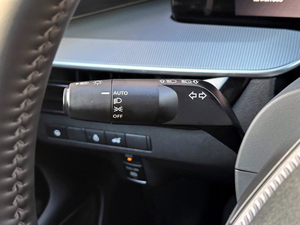 Certified 2025 Nissan Murano SL image 24