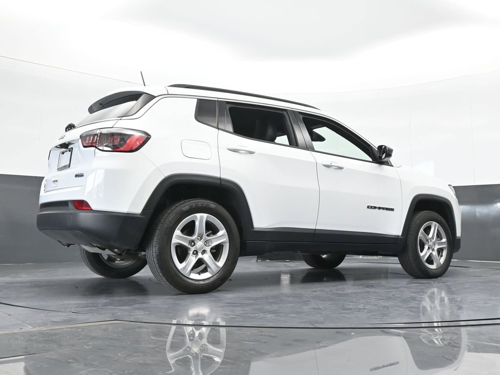 Used 2023 Jeep Compass Latitude image 24