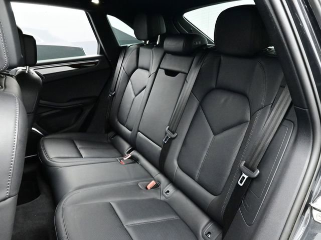 Certified 2023 Porsche Macan S image 14