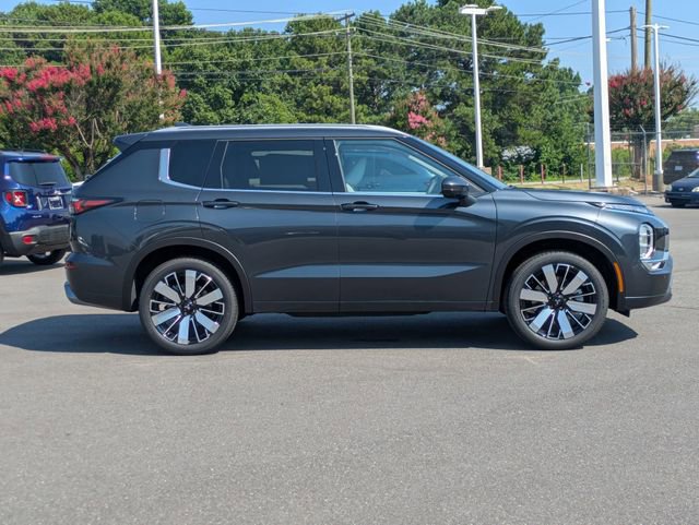 New 2025 Mitsubishi Outlander SEL image 2