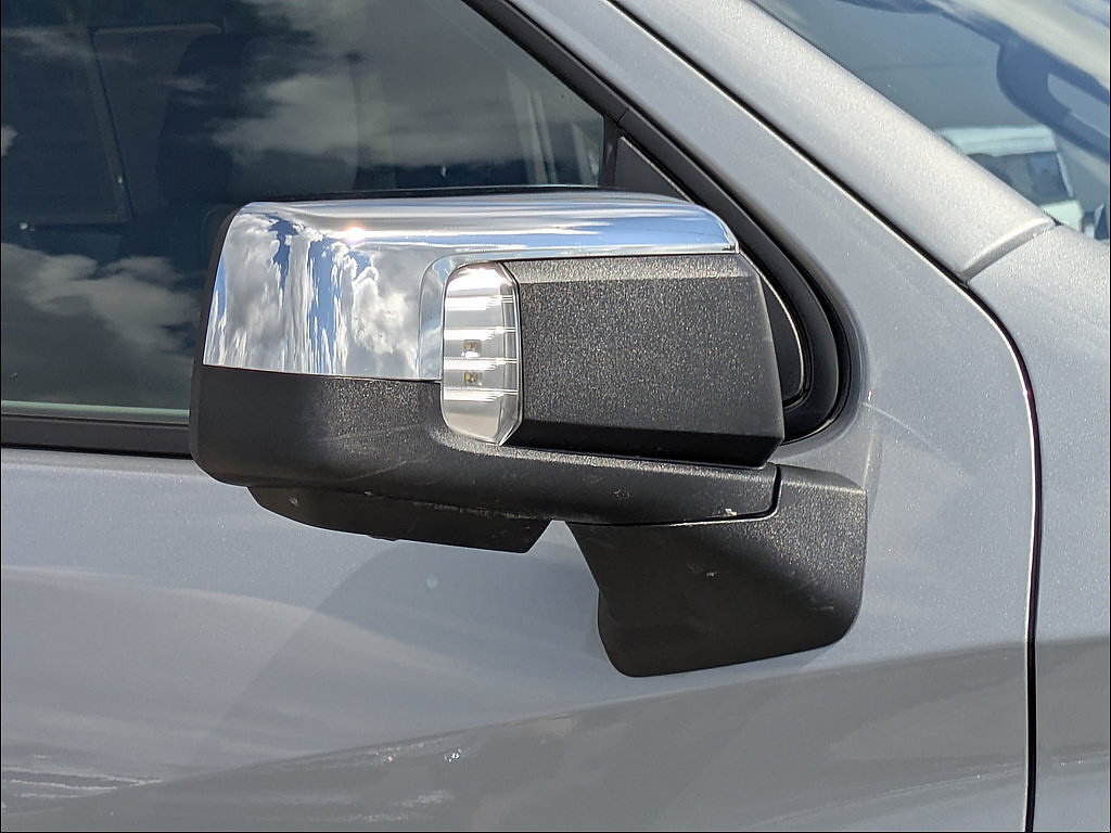 Used 2026 Chevrolet Silverado 1500 LT w/ Safety Package RWD image 13