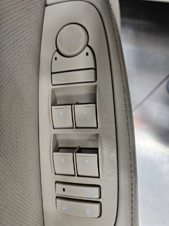 Used 2009 Cadillac DTS FWD image 27