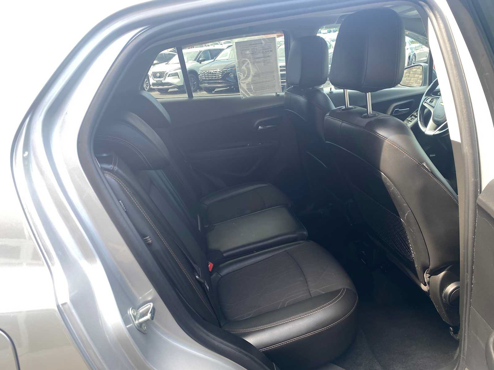 Used 2020 Chevrolet Trax LT w/ Sun & Sound Package AWD/4WD image 25