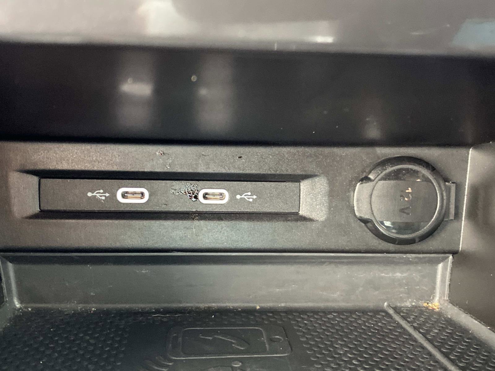 Used 2023 Volkswagen Tiguan SE R-Line image 25