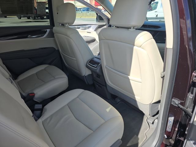 Used 2021 Cadillac XT6 Premium Luxury image 11