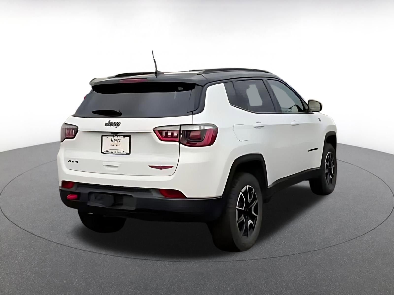 Used 2025 Jeep Compass Trailhawk w/ Trailer Tow Group image 10