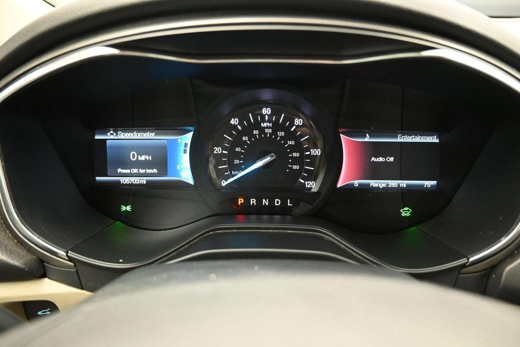 Used 2020 Ford Fusion SE FWD image 15