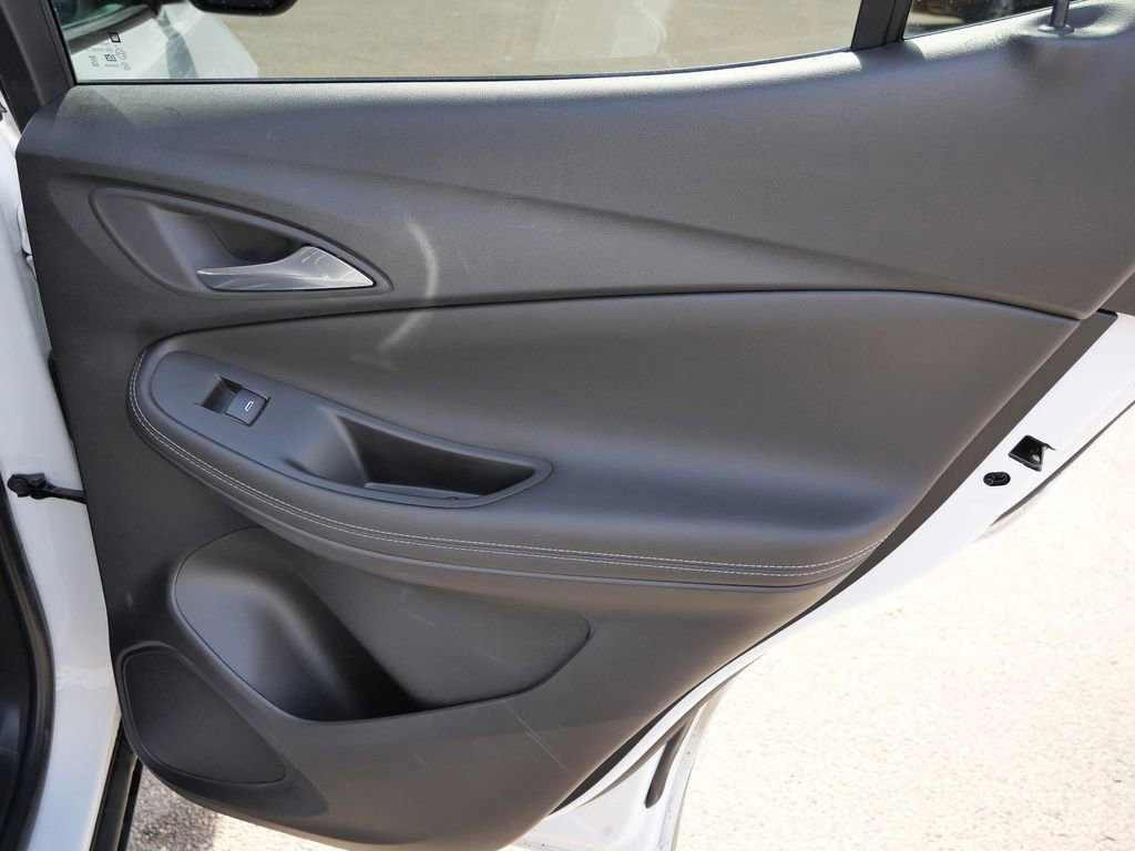 Used 2023 Buick Encore GX Select AWD/4WD image 20