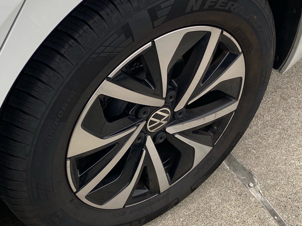 Certified 2025 Volkswagen Jetta S image 19