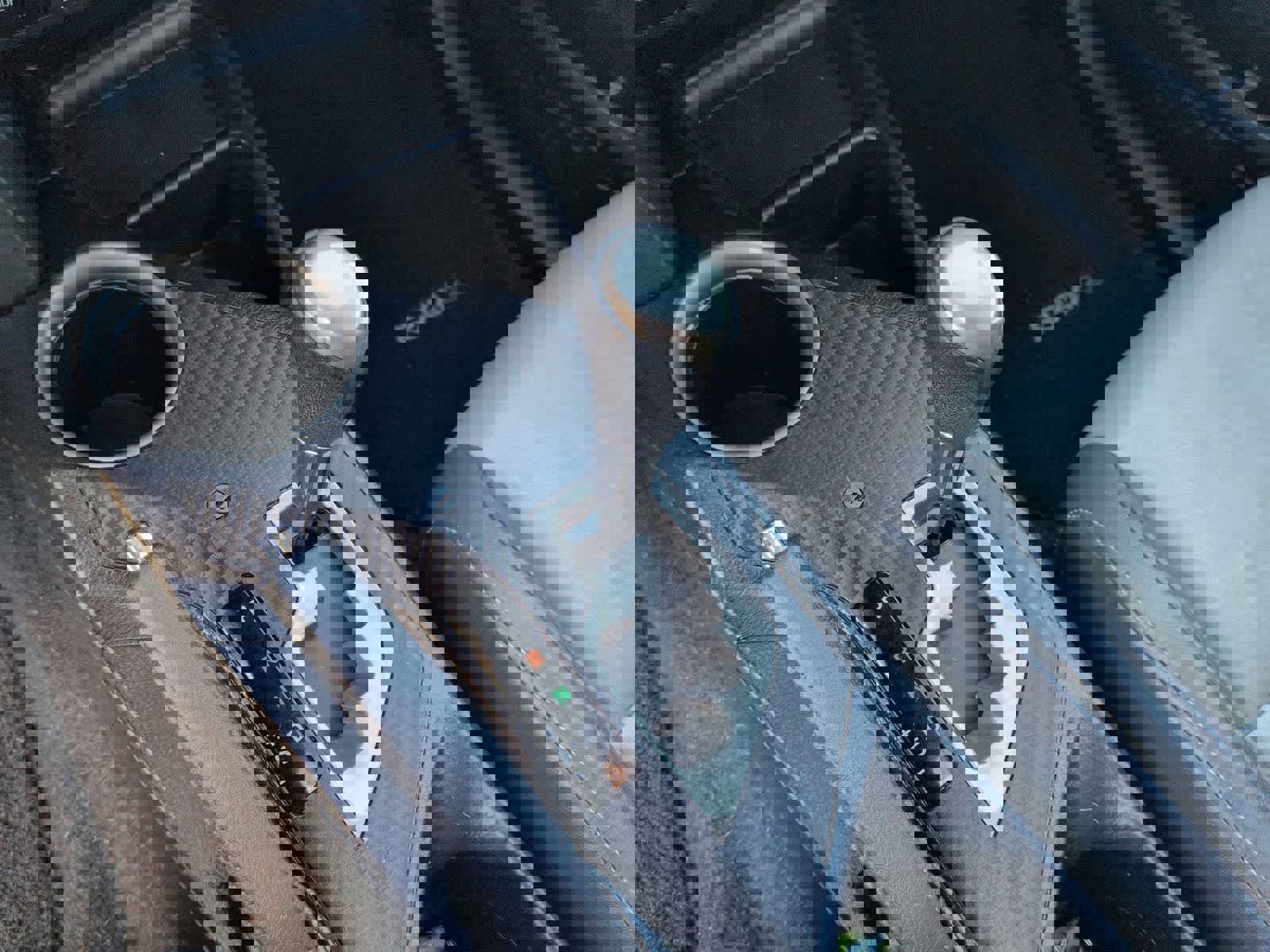 Used 2015 Toyota RAV4 Limited image 30