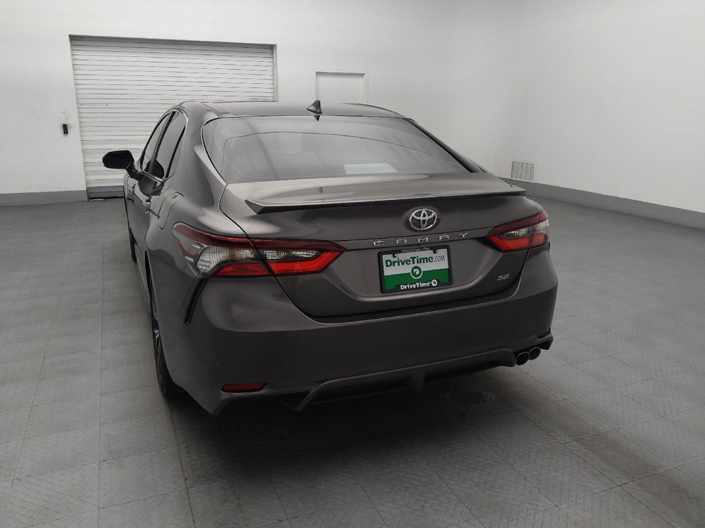 Used 2022 Toyota Camry SE FWD image 6