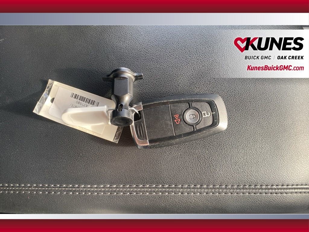 Used 2024 Ford Edge SEL image 36