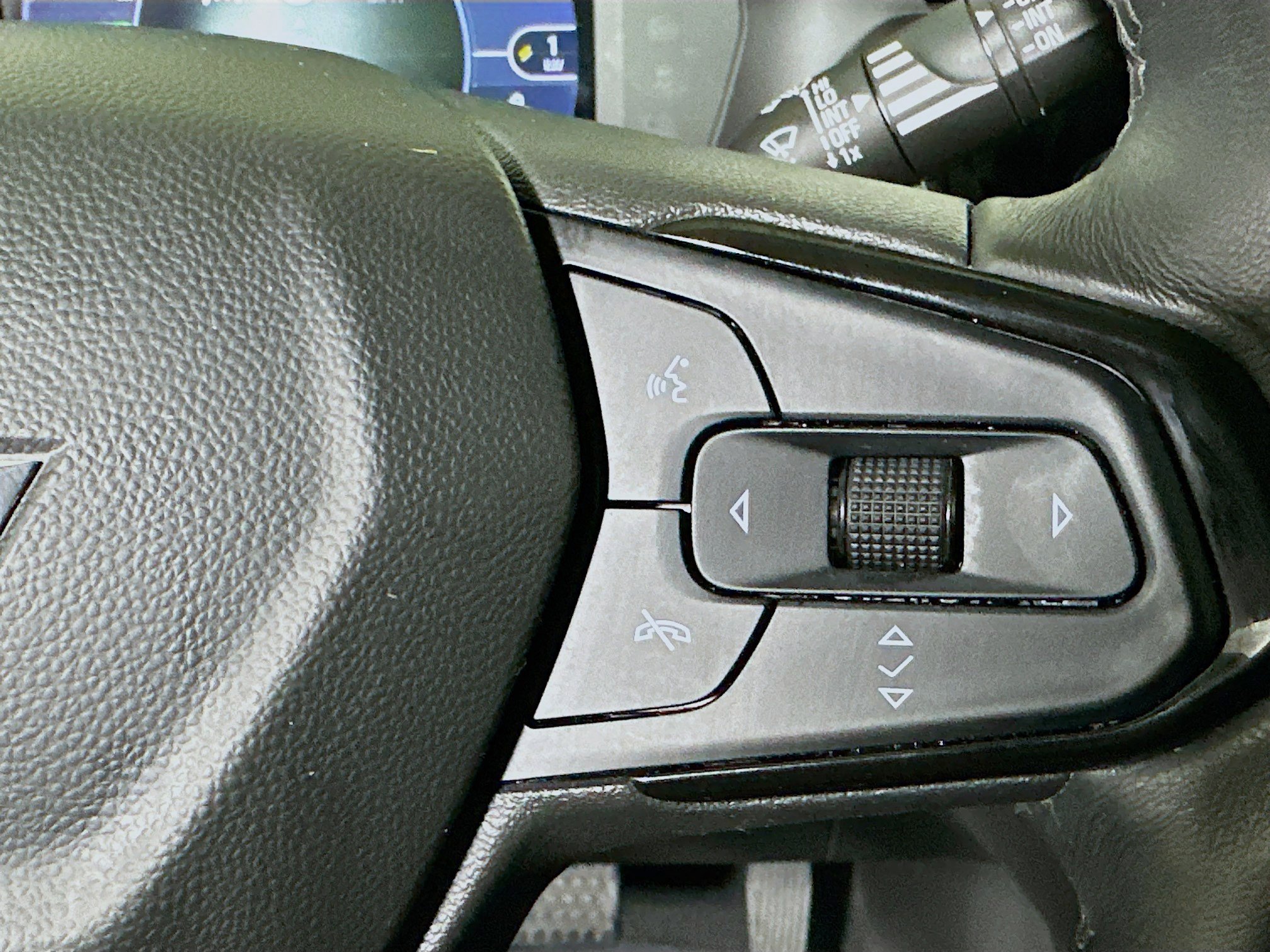 Used 2023 Chevrolet Bolt EUV LT w/ Convenience Package image 17