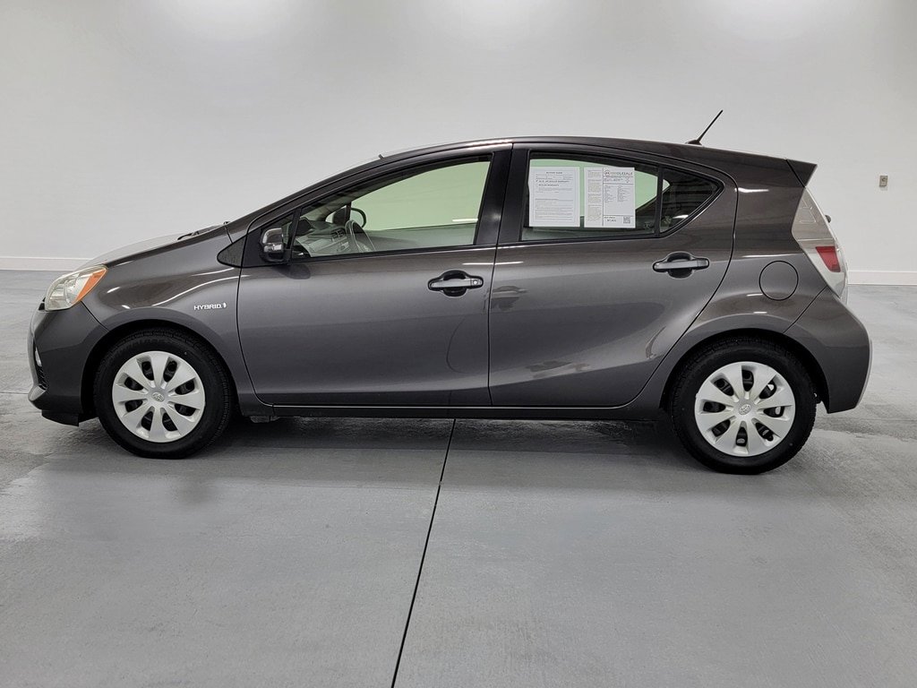 Used 2013 Toyota Prius C One FWD image 5