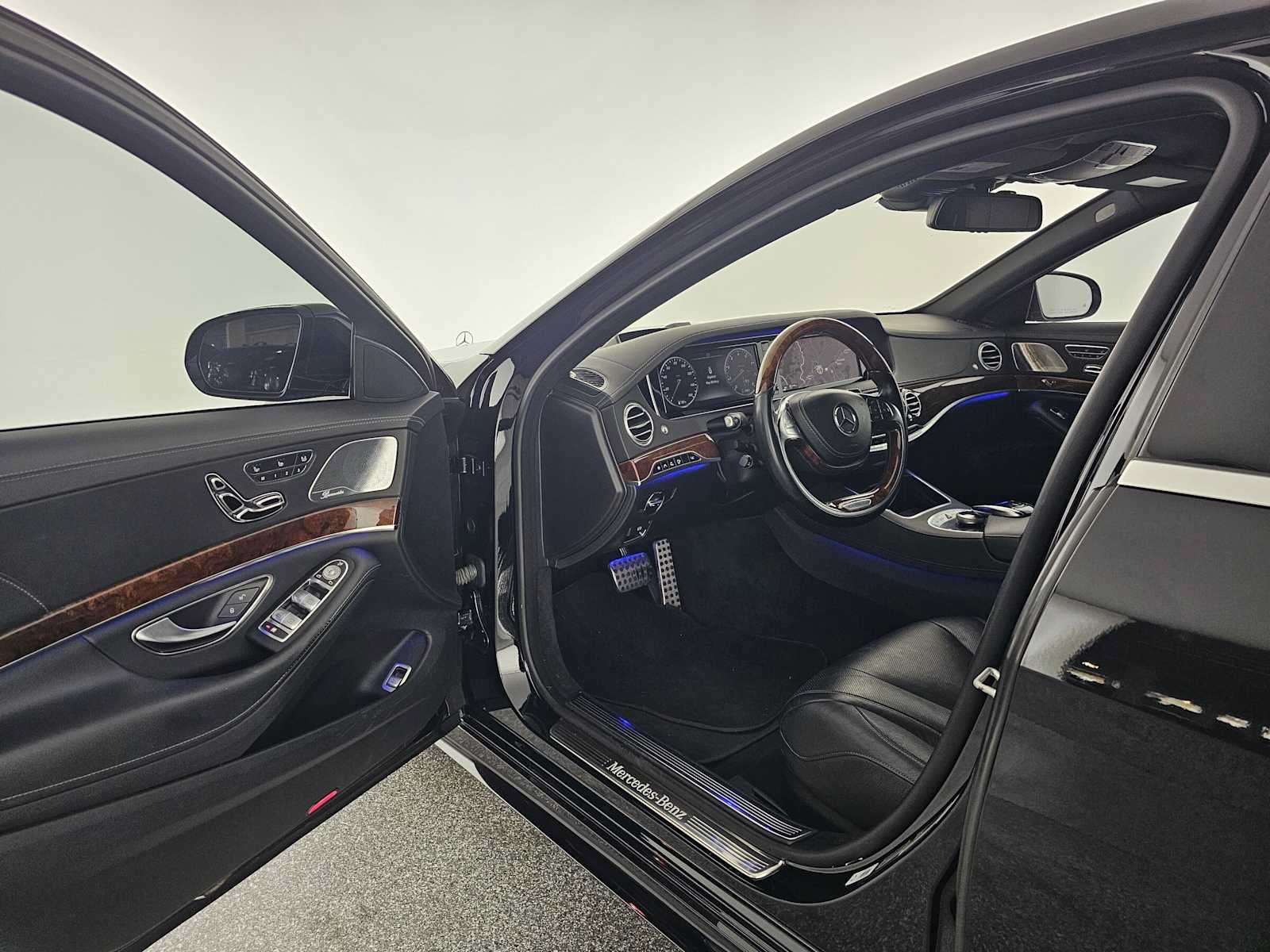 Used 2015 Mercedes-Benz S 550 Sedan image 19