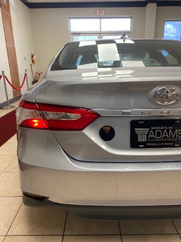 Used 2019 Toyota Camry LE w/ Convenience Package FWD image 11