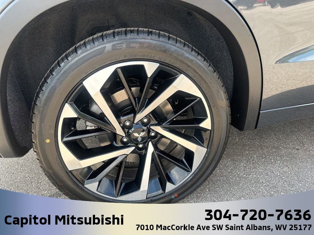 New 2025 Mitsubishi Outlander SEL image 11