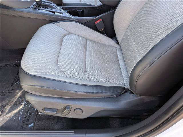 Used 2023 Kia Niro SX Touring FWD image 23