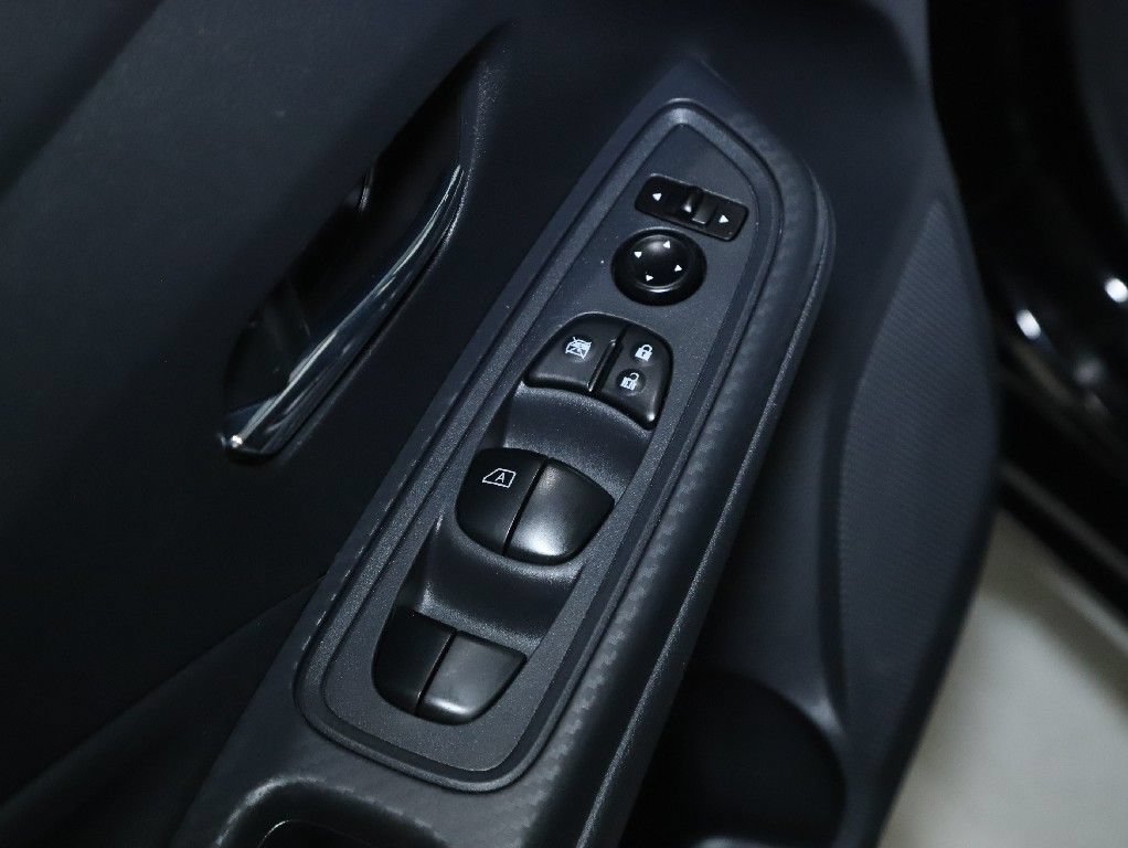 Used 2025 Nissan Versa SV w/ Trunk Package FWD image 16