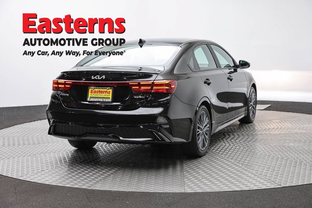 Used 2023 Kia Forte GT-Line w/ GT-Line Premium Package FWD image 5