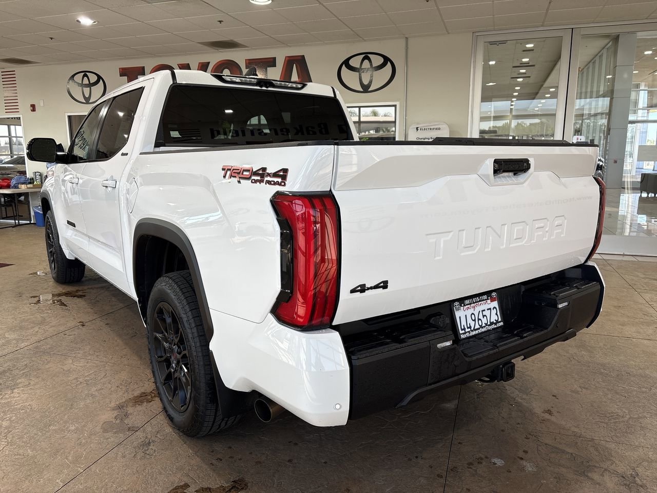 Used 2024 Toyota Tundra Limited w/ TRD Off-Road Package AWD/4WD image 8