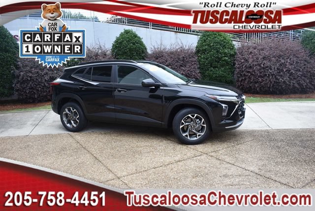 Certified 2025 Chevrolet Trax LT FWD image 1