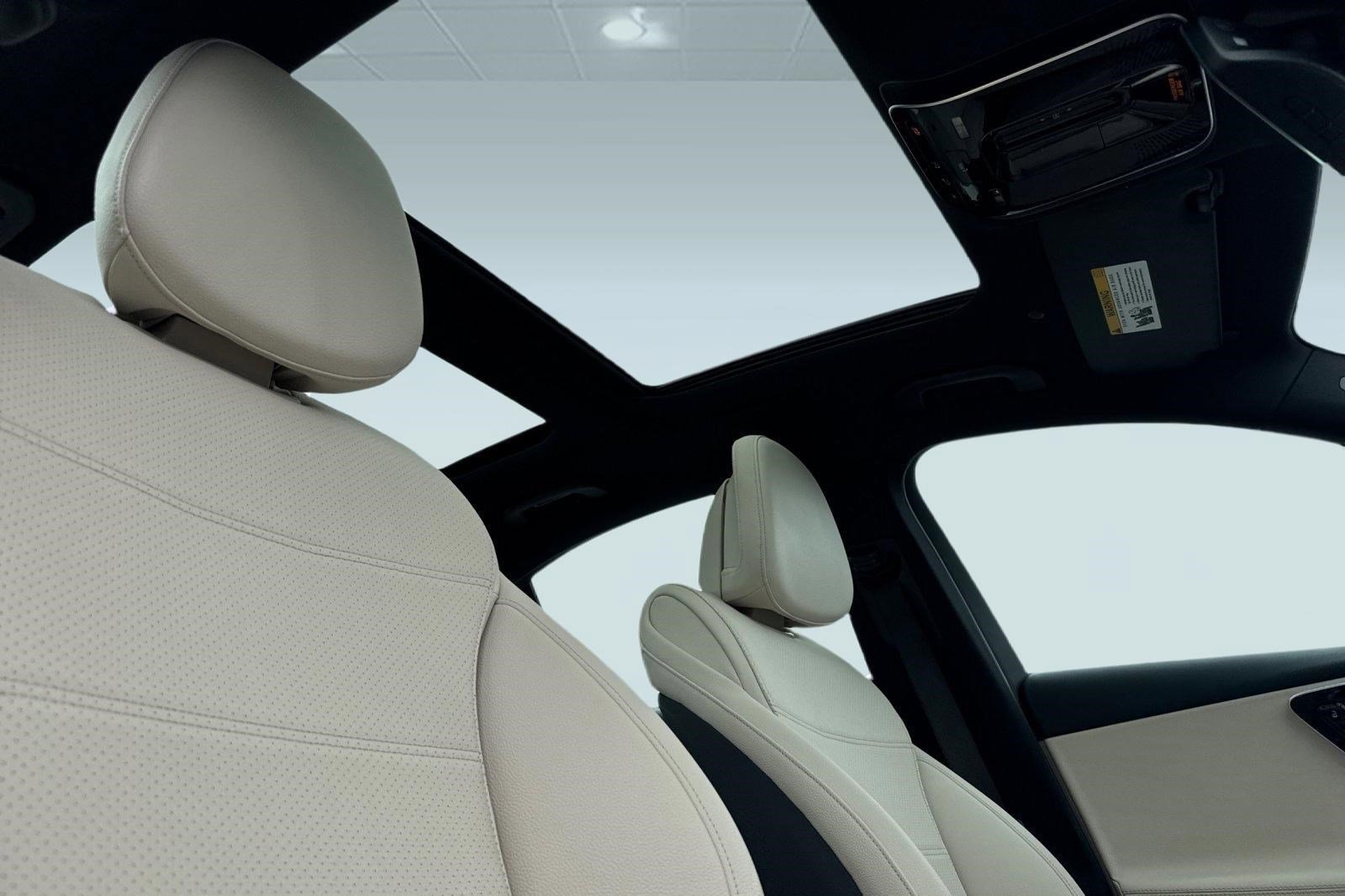 Certified 2025 Mercedes-Benz C 300 4MATIC Sedan image 13