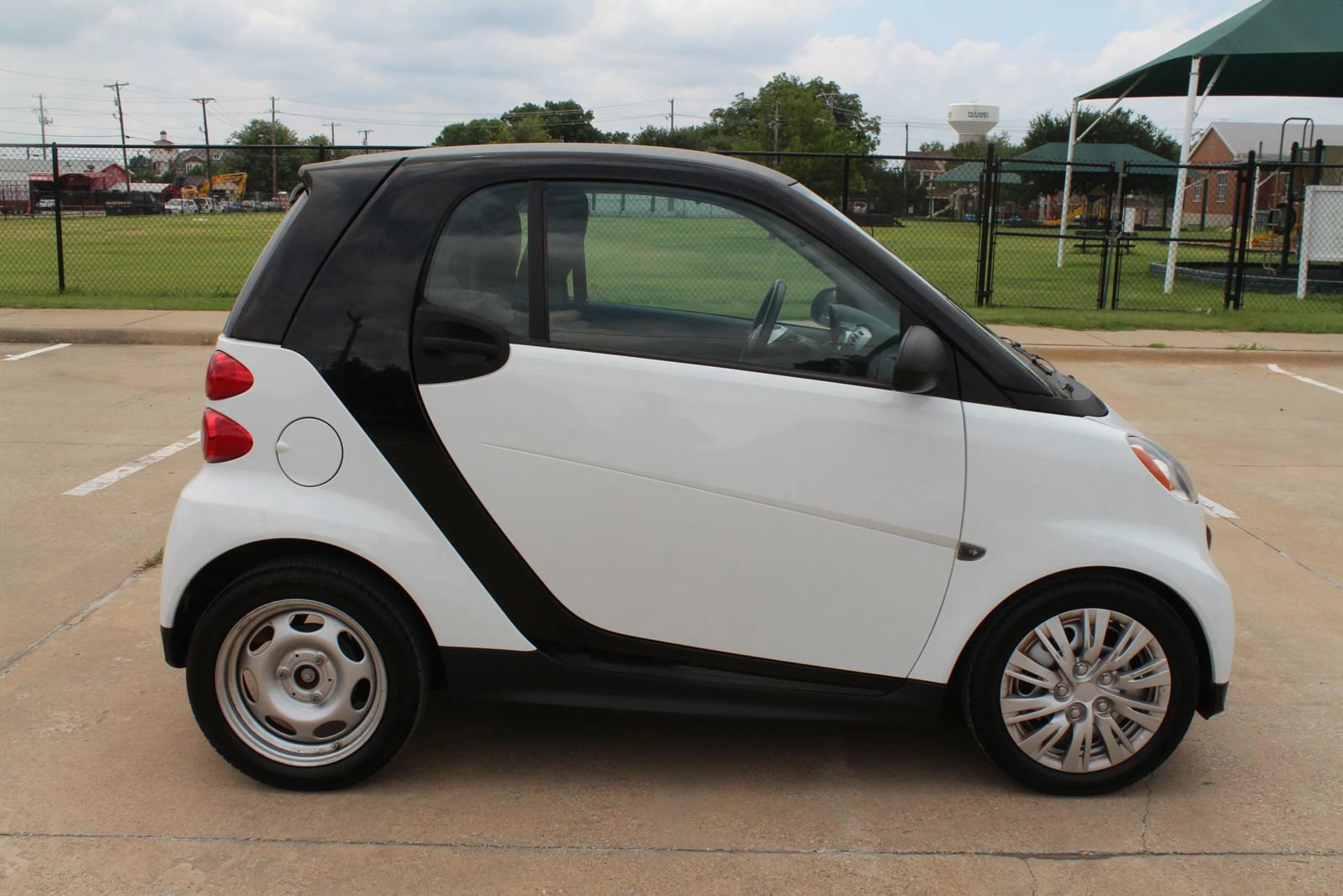 Used 2013 smart fortwo pure RWD image 7