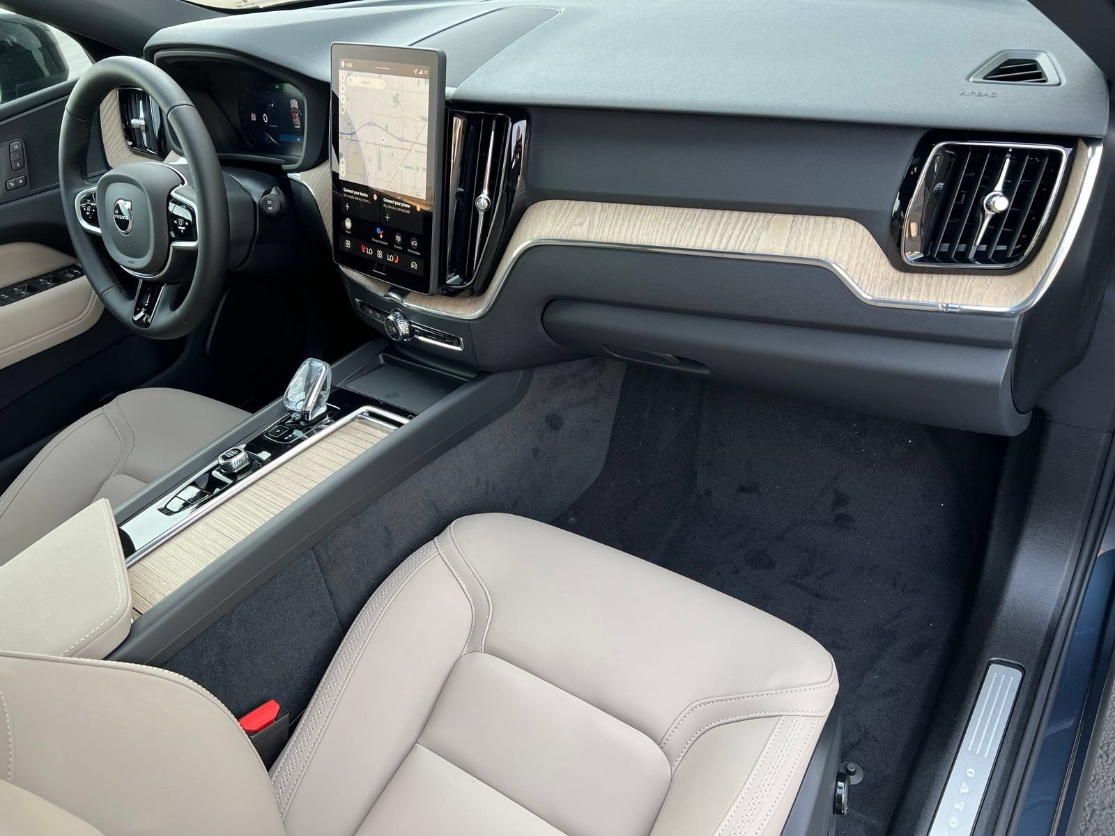 New 2026 Volvo XC60 B5 Plus w/ Climate Package AWD/4WD image 18