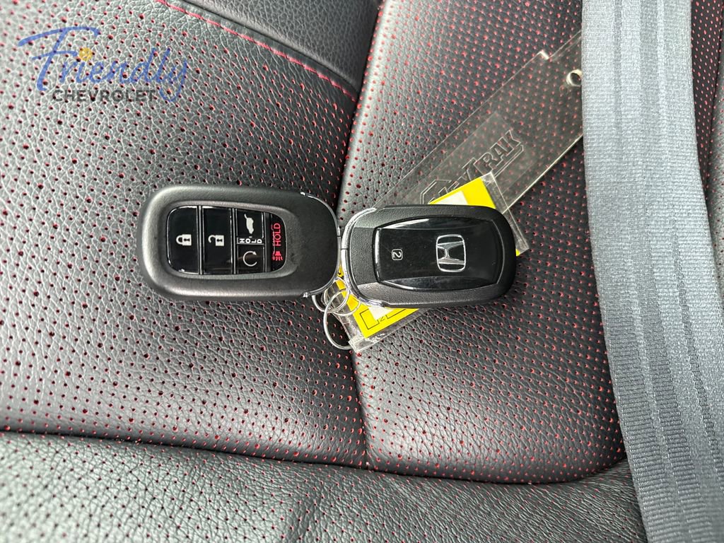 Used 2025 Honda Pilot Black Edition image 27