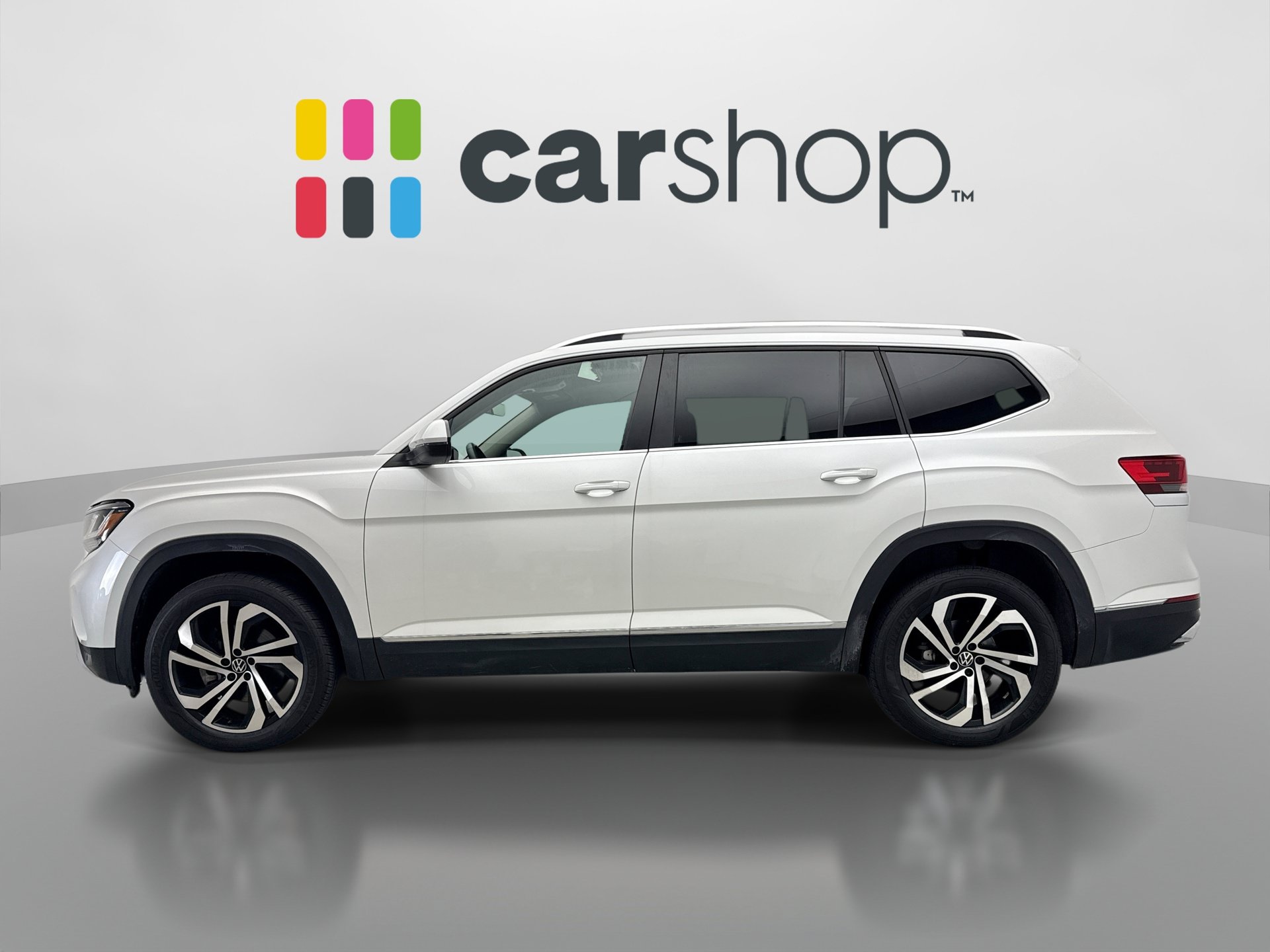 Used 2023 Volkswagen Atlas SEL AWD/4WD image 2