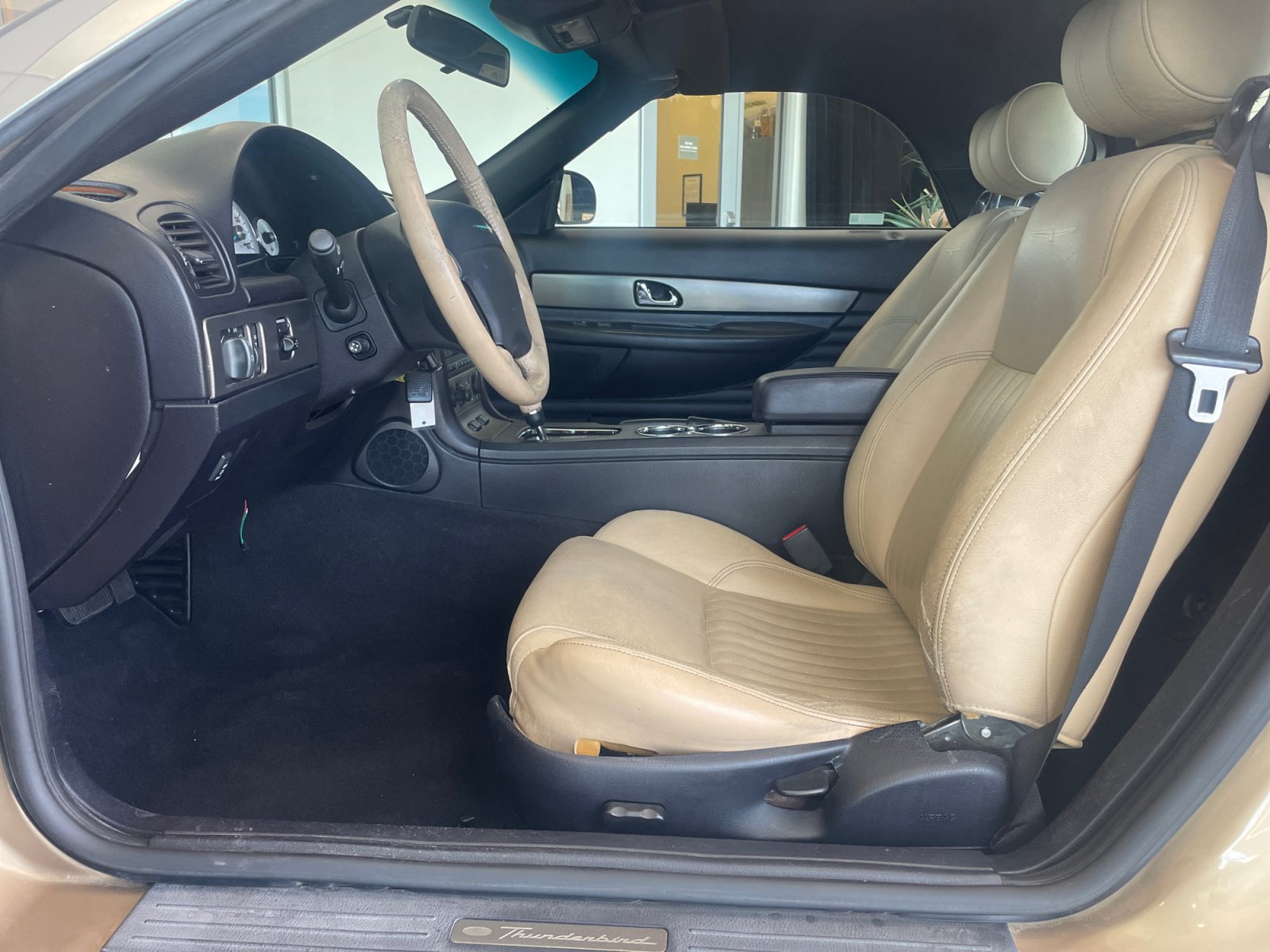 Used 2005 Ford Thunderbird RWD image 13