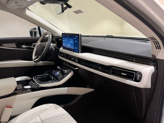 Used 2022 Lincoln Nautilus Black Label AWD/4WD image 25